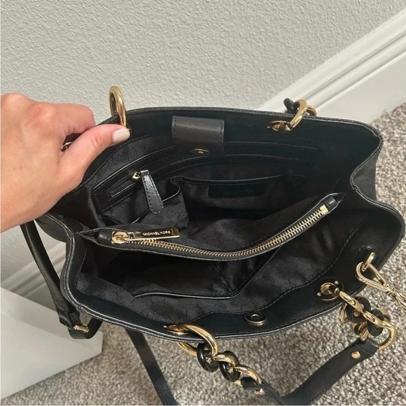Michael Kors Black and Gold Tote with Signature Monogram Cynthia - Picture 8 of 13